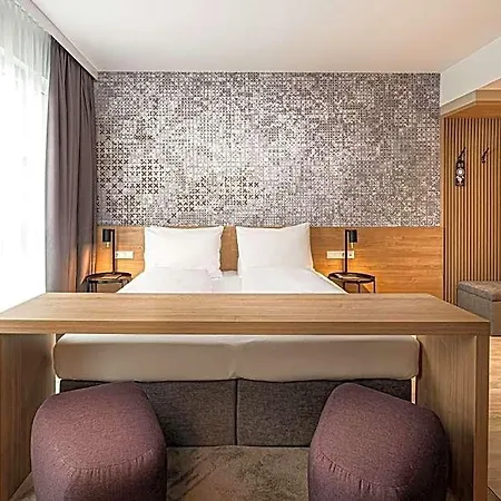 Aparthotel Elaya Augsburg, Trademark By Wyndham 4*